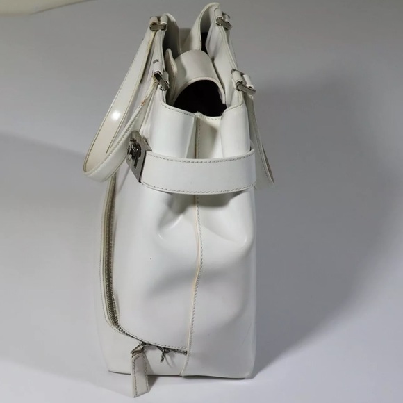 Authentic limited edition Rare Salvatore Ferragamo white leathr satchel - Picture 2 of 8